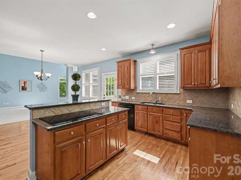 5600 Silver Creek Drive, Waxhaw, NC 28173.  MLS# CAR4400394, YatesRealty ID 37795. 