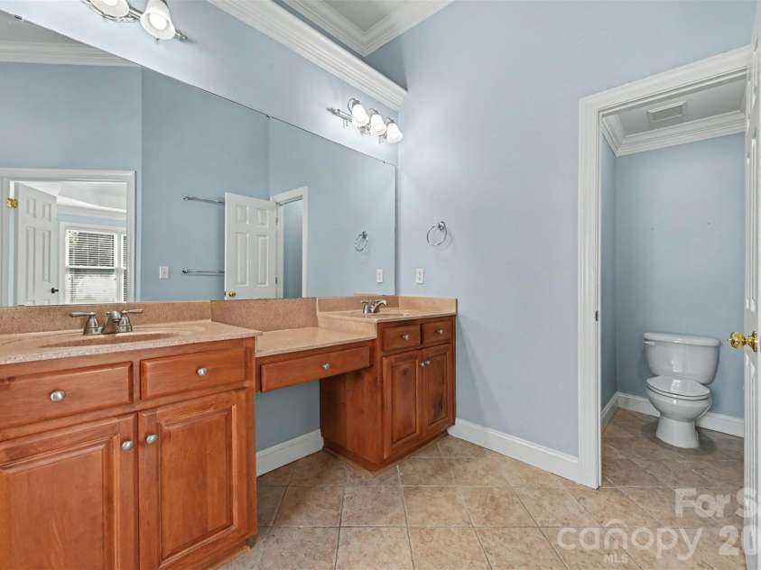 5600 Silver Creek Drive, Waxhaw, NC 28173.  MLS# CAR4400394, YatesRealty ID 37795. 