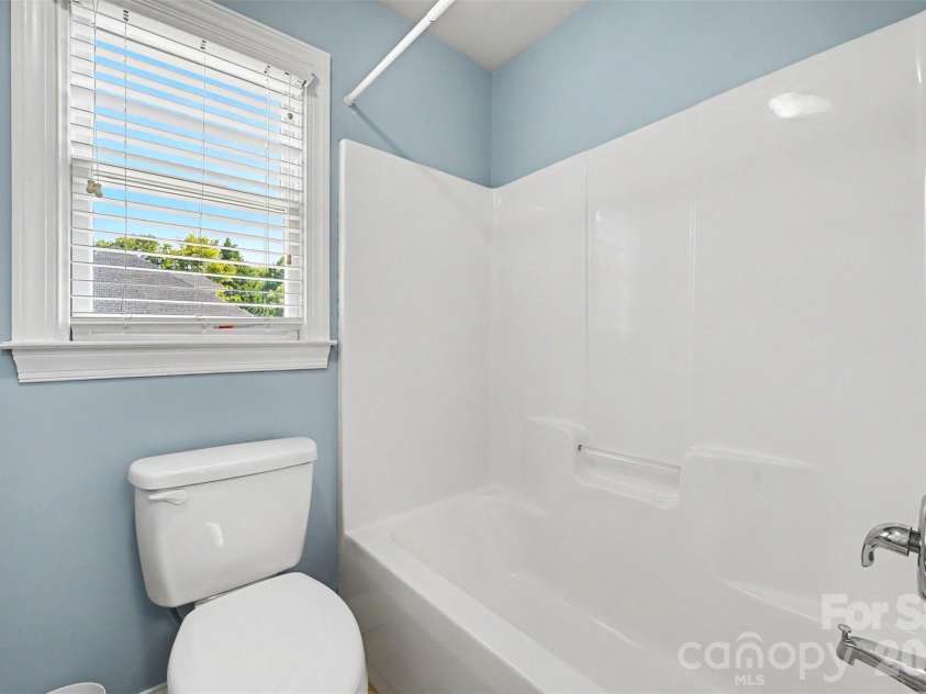 5600 Silver Creek Drive, Waxhaw, NC 28173.  MLS# CAR4400394, YatesRealty ID 37795. 