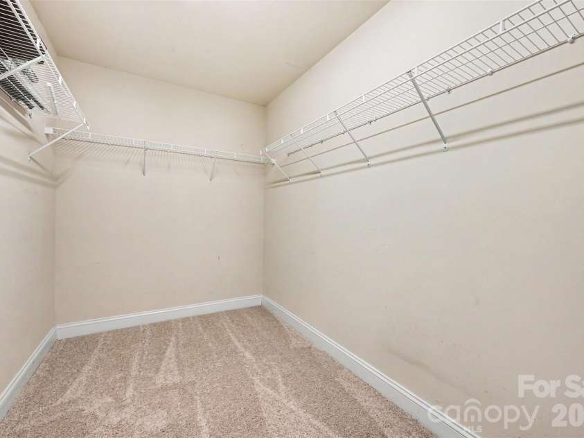 5600 Silver Creek Drive, Waxhaw, NC 28173.  MLS# CAR4400394, YatesRealty ID 37795. 