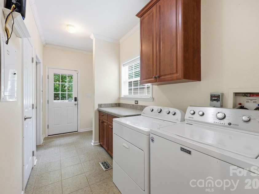 16665 Stokes Ferry Road, Richfield, NC 28137.  MLS# CAR4400480, YatesRealty ID 37796. Laundry area