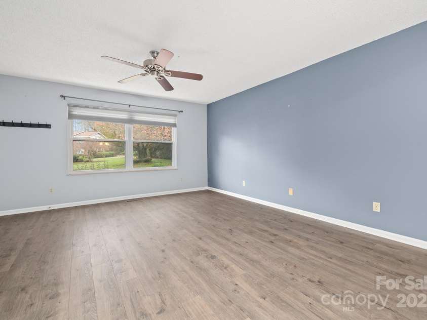 27 Capri Lane, Hendersonville, NC 28791.  MLS# CAR4323104, YatesRealty ID 378. Living Room