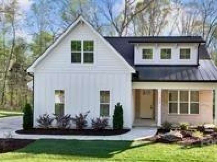 1063 Stonegate Drive, Salisbury, NC 28147.  MLS# CAR4349544, YatesRealty ID 3780. Sample Includes - 3 Car Garage 