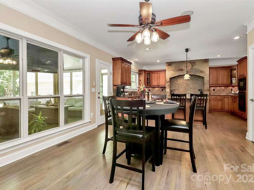 227 Wildwood Cove Drive, Mooresville, NC 28117.  MLS# CAR4214426, YatesRealty ID 3780. Dining area