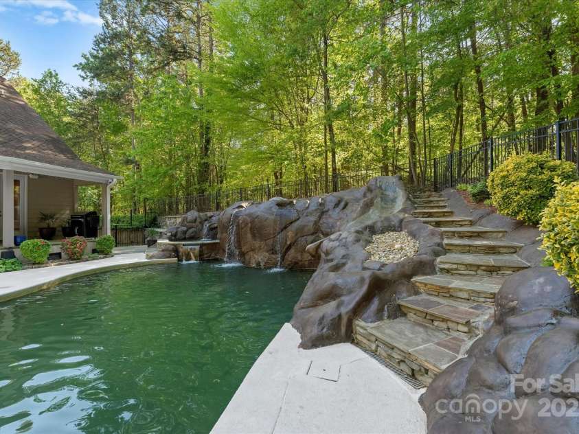 227 Wildwood Cove Drive, Mooresville, NC 28117.  MLS# CAR4214426, YatesRealty ID 3780. Steps to the top!