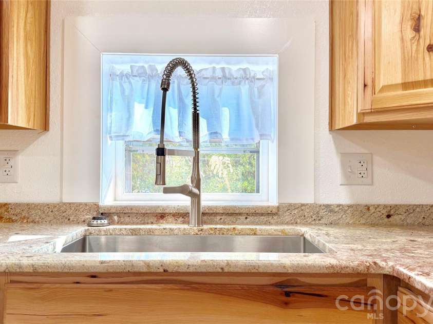 76 Ed Sneed Drive, Marion, NC 28752.  MLS# CAR4334495, YatesRealty ID 3780. 