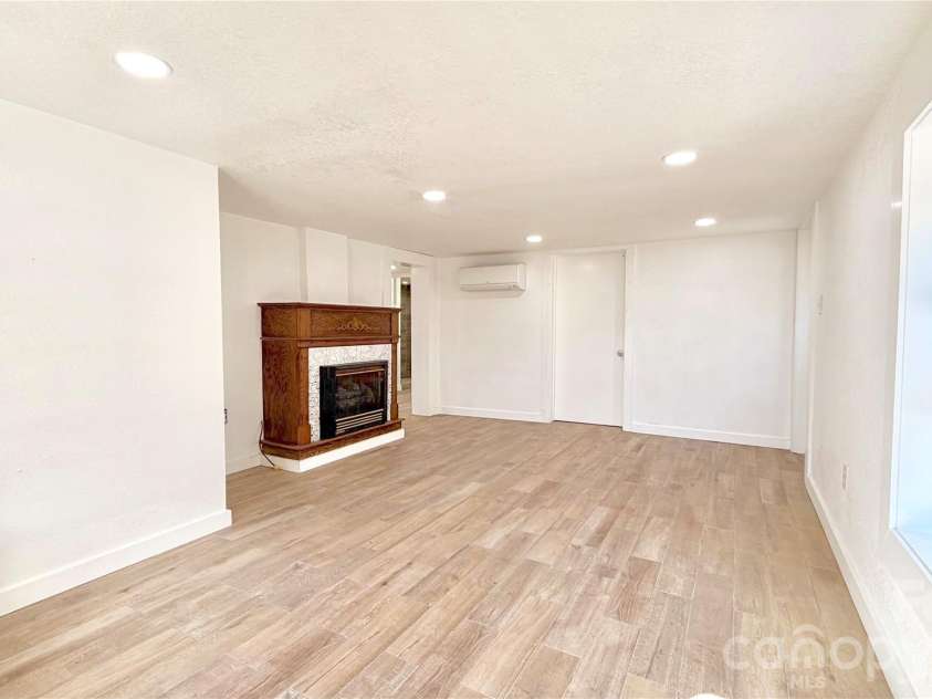 76 Ed Sneed Drive, Marion, NC 28752.  MLS# CAR4334495, YatesRealty ID 3780. 