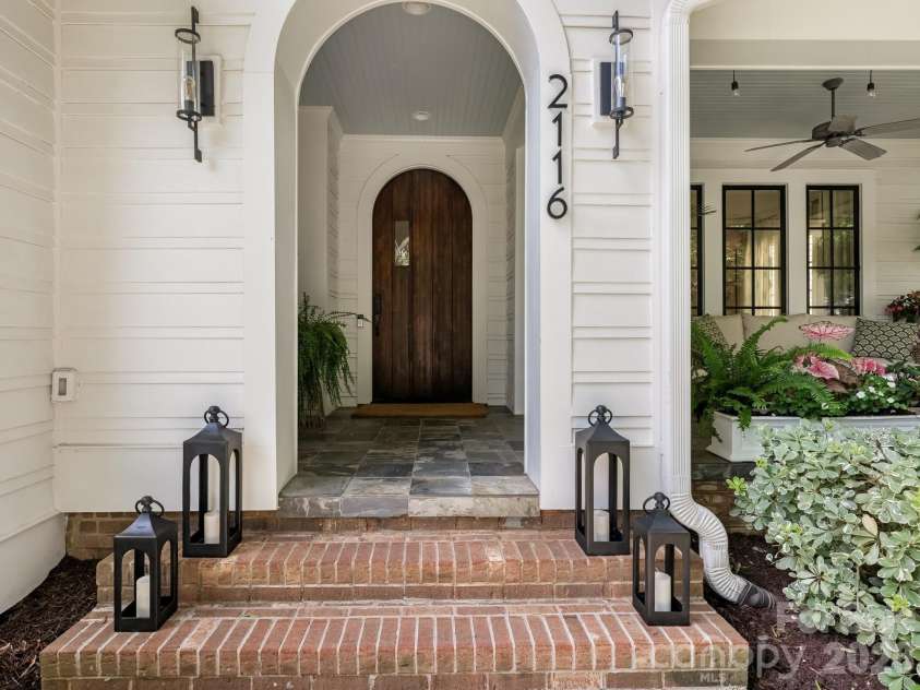 2116 Midwood Place, Charlotte, NC 28205.  MLS# CAR4400087, YatesRealty ID 37800. 