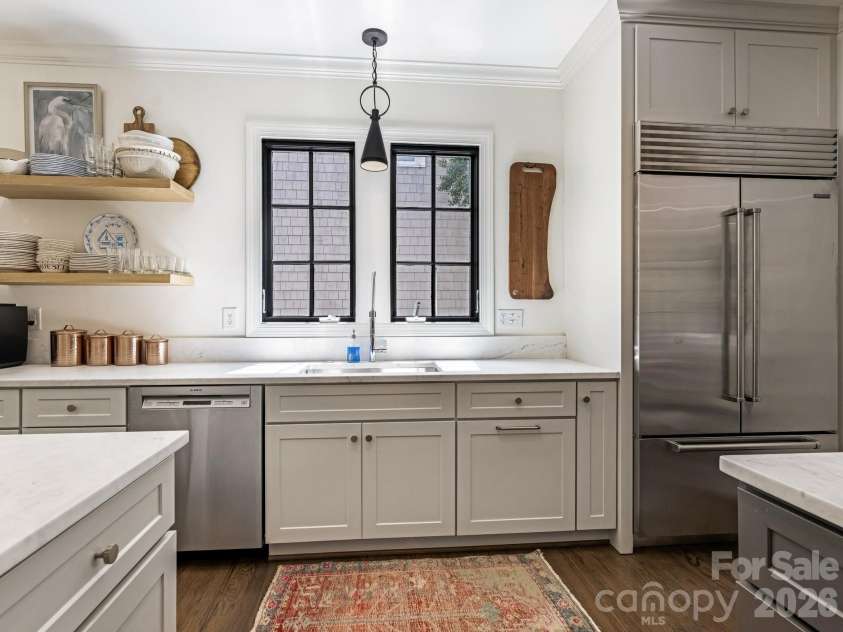2116 Midwood Place, Charlotte, NC 28205.  MLS# CAR4400087, YatesRealty ID 37800. 