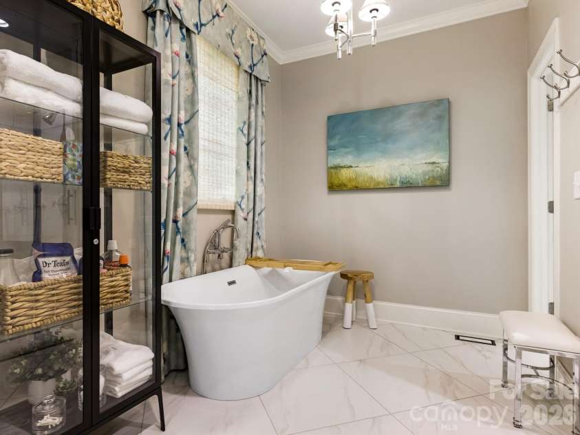 2116 Midwood Place, Charlotte, NC 28205.  MLS# CAR4400087, YatesRealty ID 37800. 