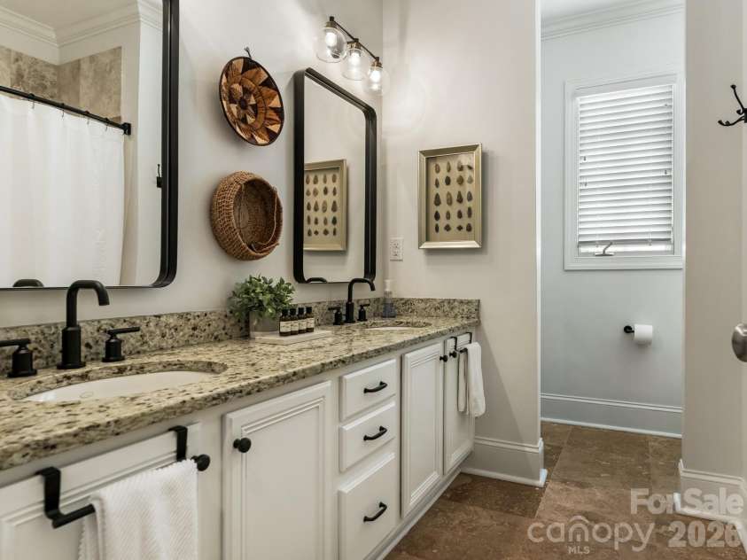 2116 Midwood Place, Charlotte, NC 28205.  MLS# CAR4400087, YatesRealty ID 37800. 
