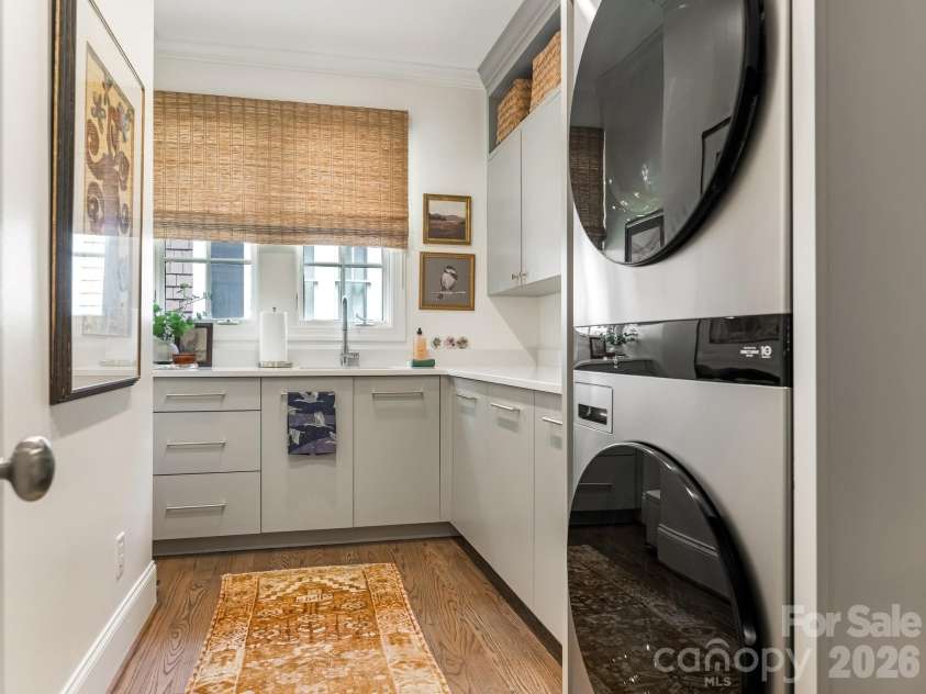 2116 Midwood Place, Charlotte, NC 28205.  MLS# CAR4400087, YatesRealty ID 37800. 