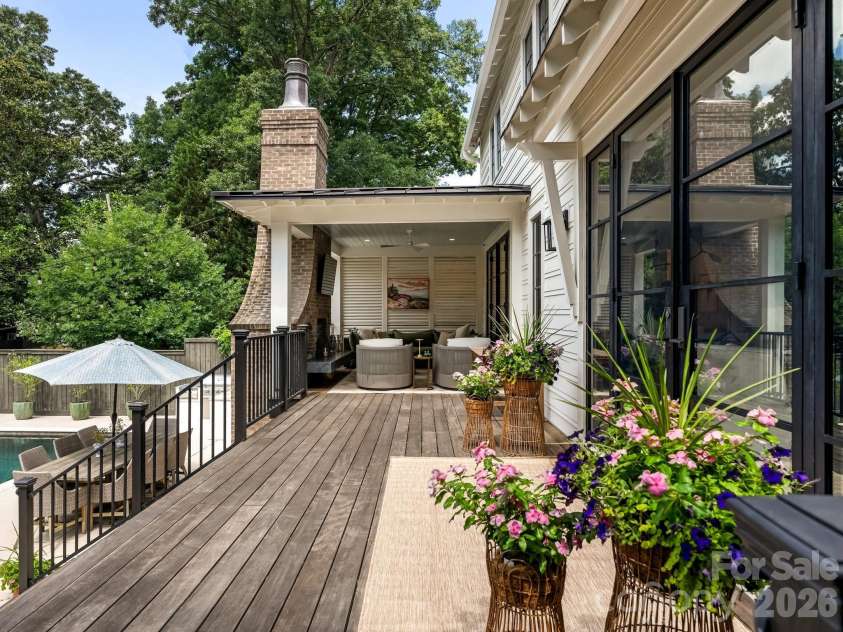 2116 Midwood Place, Charlotte, NC 28205.  MLS# CAR4400087, YatesRealty ID 37800. 