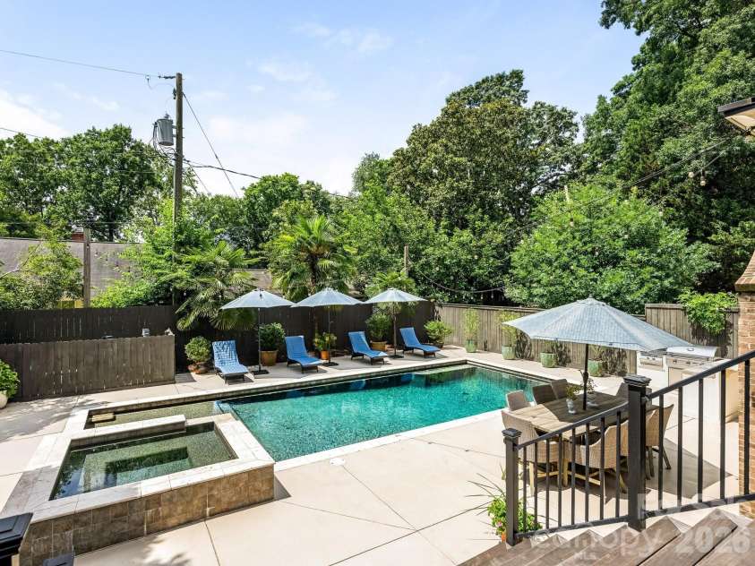 2116 Midwood Place, Charlotte, NC 28205.  MLS# CAR4400087, YatesRealty ID 37800. 