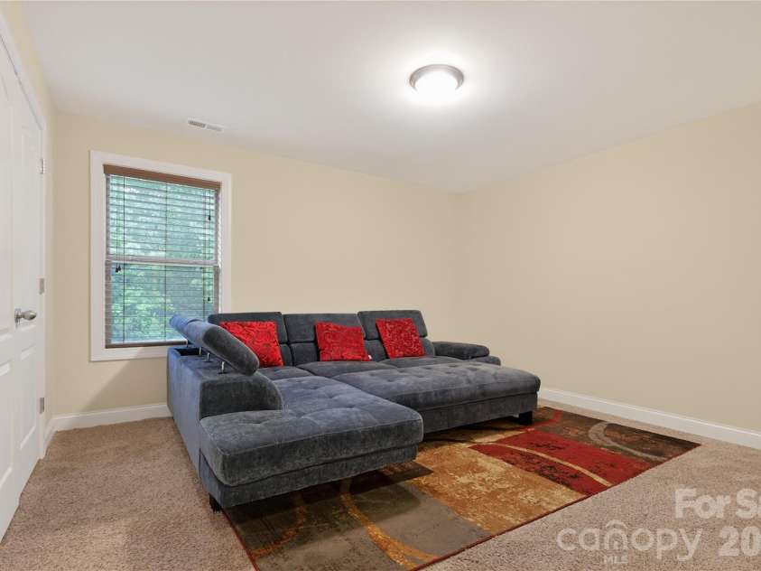 726 Lingfield Lane, Waxhaw, NC 28173.  MLS# CAR4391318, YatesRealty ID 37801. 