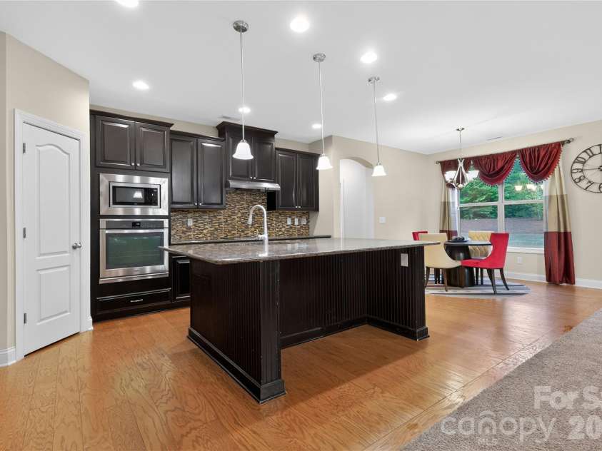 726 Lingfield Lane, Waxhaw, NC 28173.  MLS# CAR4391318, YatesRealty ID 37801. 