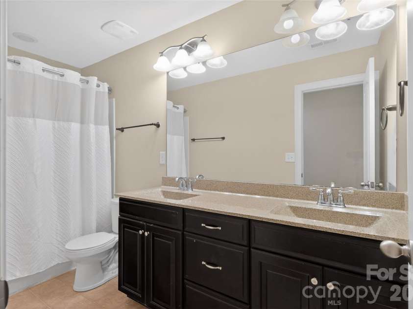 726 Lingfield Lane, Waxhaw, NC 28173.  MLS# CAR4391318, YatesRealty ID 37801. 