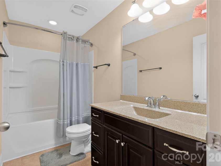 726 Lingfield Lane, Waxhaw, NC 28173.  MLS# CAR4391318, YatesRealty ID 37801. 