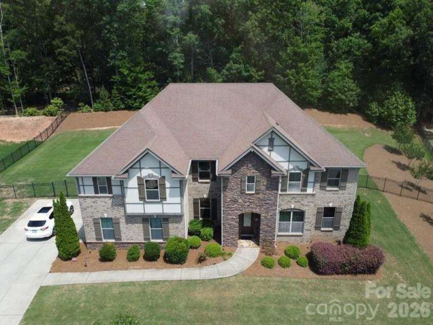 726 Lingfield Lane, Waxhaw, NC 28173.  MLS# CAR4391318, YatesRealty ID 37801. 