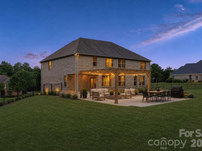 726 Lingfield Lane, Waxhaw, NC 28173.  MLS# CAR4391318, YatesRealty ID 37801. Backyard inspiration