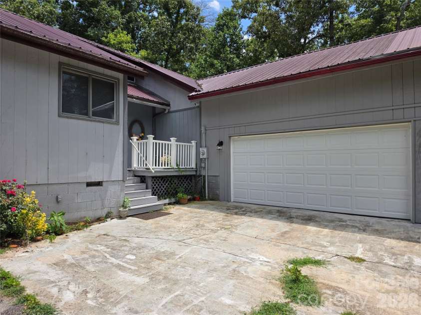 214 Big Bear Boulevard, Old Fort, NC 28762.  MLS# CAR4402533, YatesRealty ID 37802. 