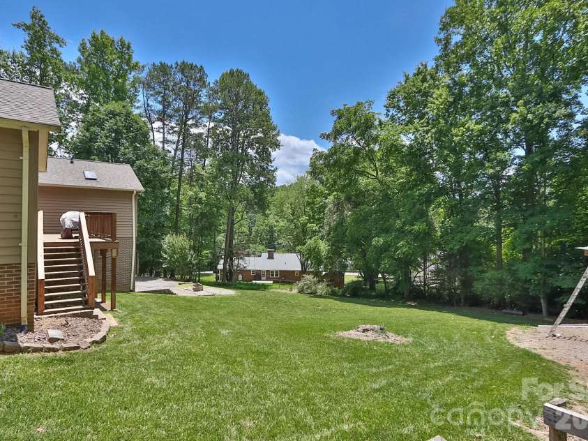 135 Holly Hill Drive, Elkin, NC 28621.  MLS# CAR4395463, YatesRealty ID 37803. 
