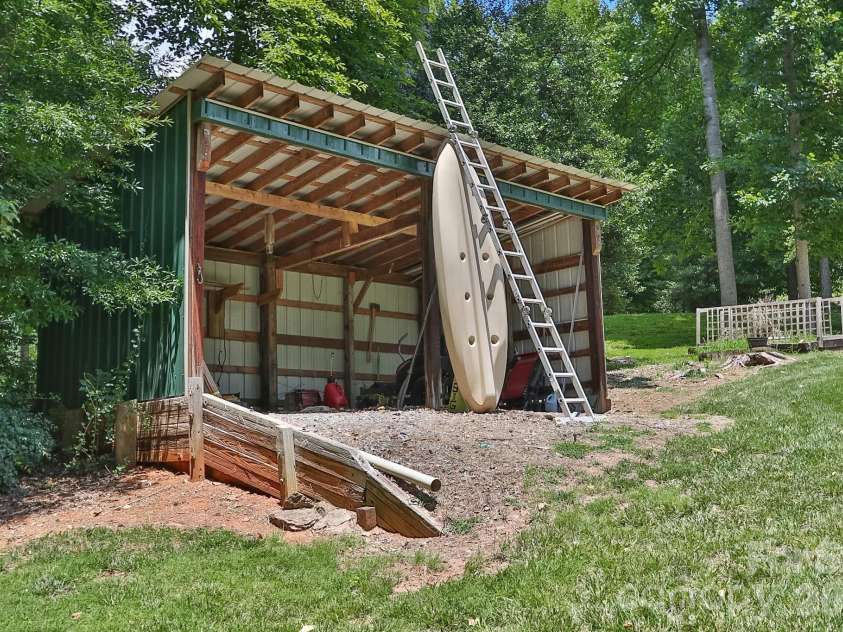 135 Holly Hill Drive, Elkin, NC 28621.  MLS# CAR4395463, YatesRealty ID 37803. 