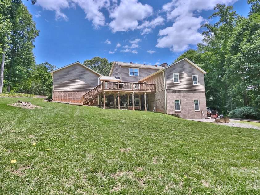 135 Holly Hill Drive, Elkin, NC 28621.  MLS# CAR4395463, YatesRealty ID 37803. 