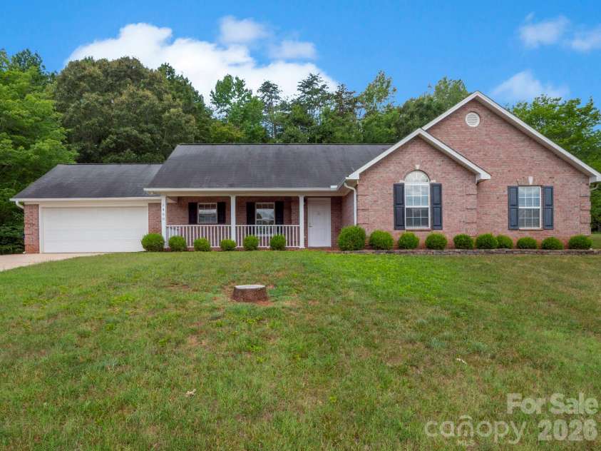 1460 Julius Drive, Salisbury, NC 28147.  MLS# CAR4398025, YatesRealty ID 37805. 