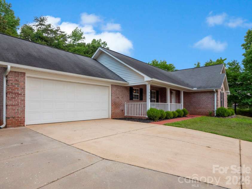 1460 Julius Drive, Salisbury, NC 28147.  MLS# CAR4398025, YatesRealty ID 37805. 