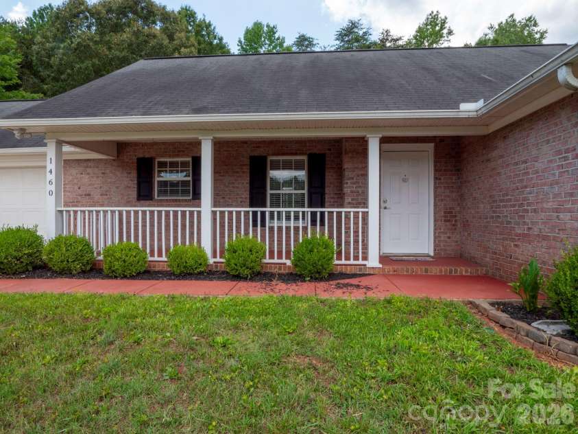 1460 Julius Drive, Salisbury, NC 28147.  MLS# CAR4398025, YatesRealty ID 37805. 