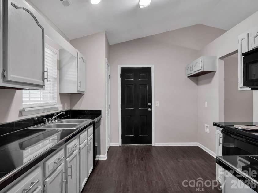 1460 Julius Drive, Salisbury, NC 28147.  MLS# CAR4398025, YatesRealty ID 37805. 