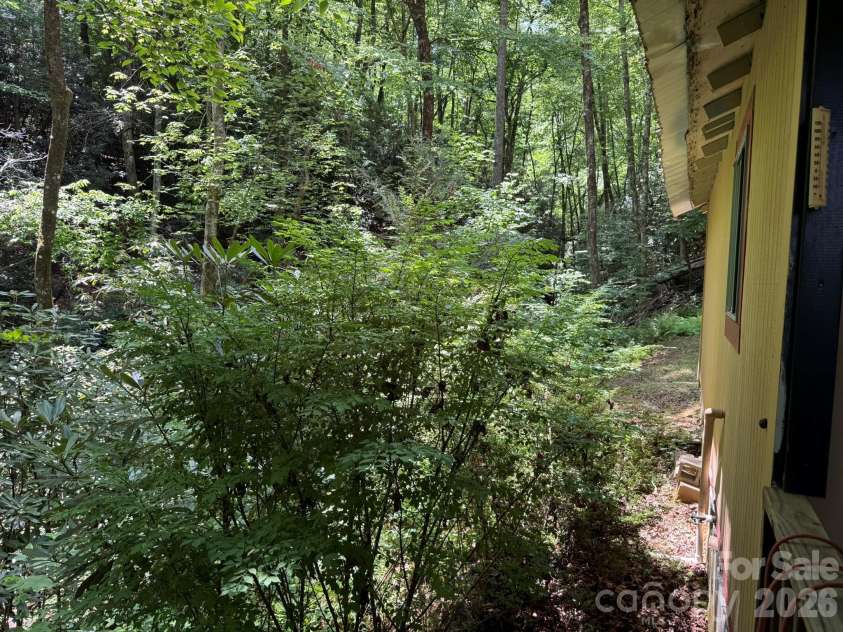 181 Lyman Lane, Rosman, NC 28772.  MLS# CAR4403958, YatesRealty ID 37806. 