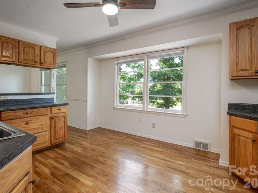 52 Blake Drive, Arden, NC 28704.  MLS# CAR4392917, YatesRealty ID 37808. 