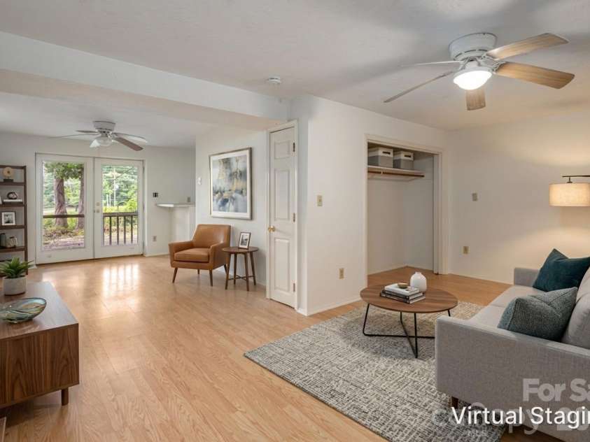 52 Blake Drive, Arden, NC 28704.  MLS# CAR4392917, YatesRealty ID 37808. 