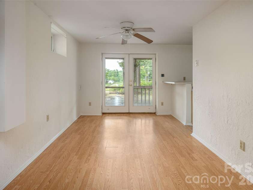 52 Blake Drive, Arden, NC 28704.  MLS# CAR4392917, YatesRealty ID 37808. 