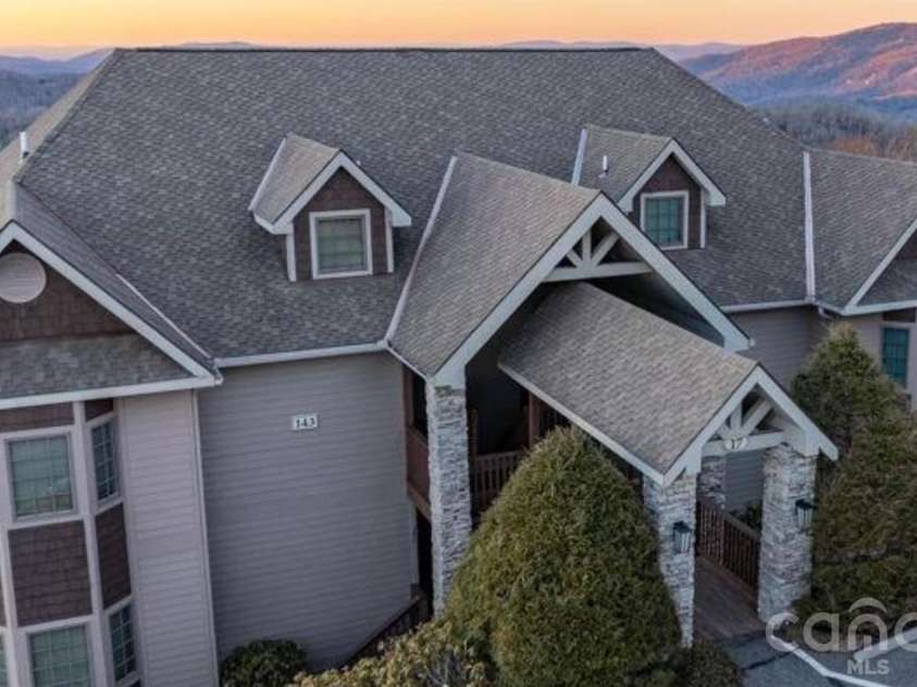 143 Wildflower Ridge, Sugar Mountain, NC 28604.  MLS# CAR4343710, YatesRealty ID 3781. 