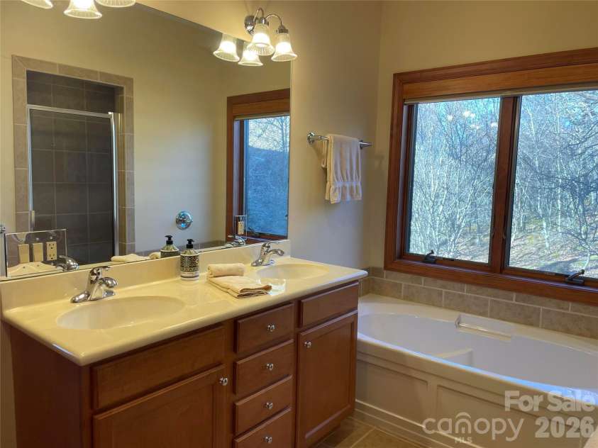 143 Wildflower Ridge, Sugar Mountain, NC 28604.  MLS# CAR4343710, YatesRealty ID 3781. 