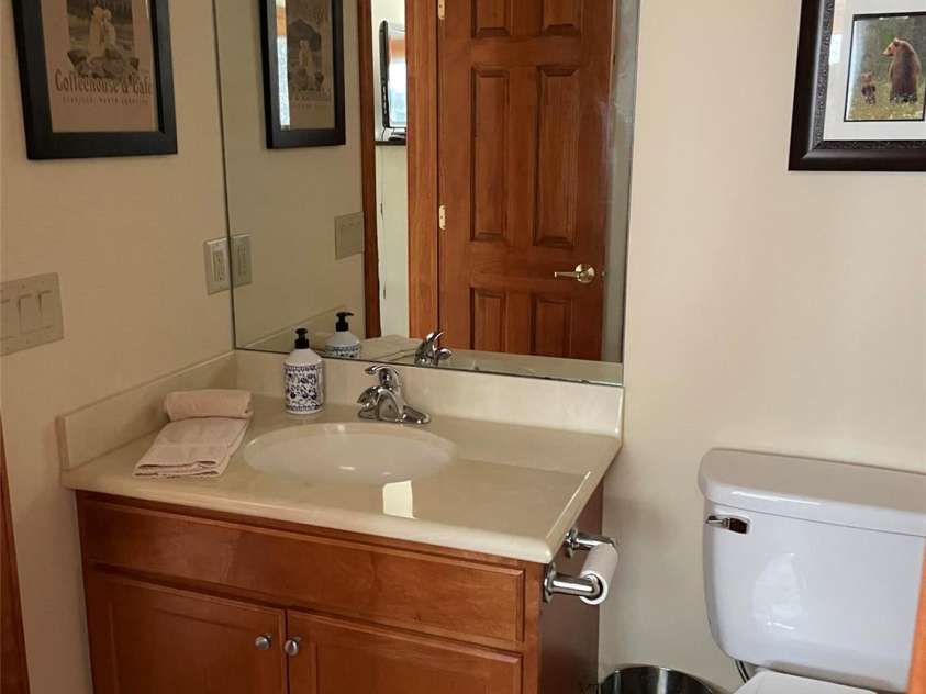 143 Wildflower Ridge, Sugar Mountain, NC 28604.  MLS# CAR4343710, YatesRealty ID 3781. 