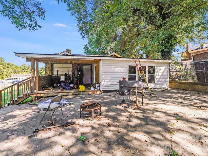 809 Mauney Avenue, Gastonia, NC 28052.  MLS# CAR4303780, YatesRealty ID 3781. 
