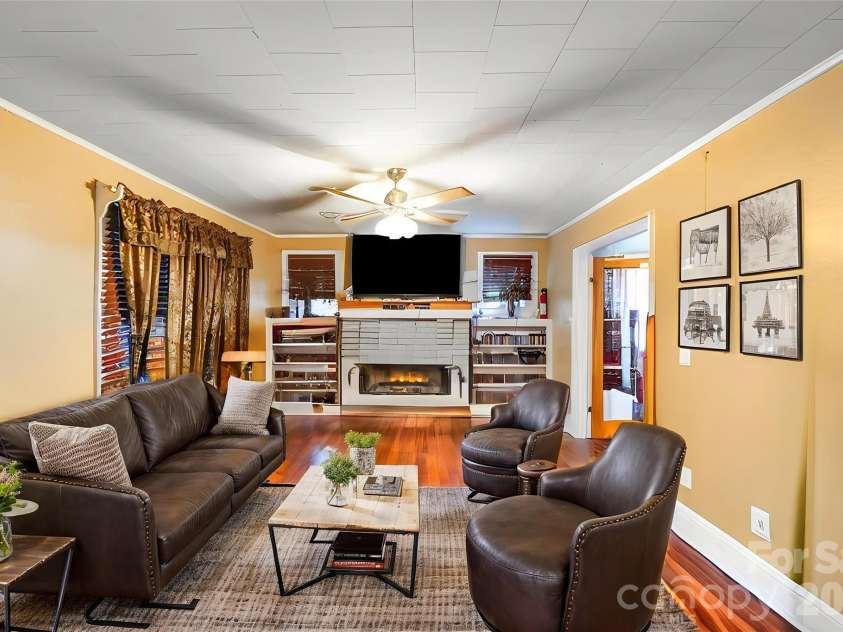 809 Mauney Avenue, Gastonia, NC 28052.  MLS# CAR4303780, YatesRealty ID 3781. Virtually Staged