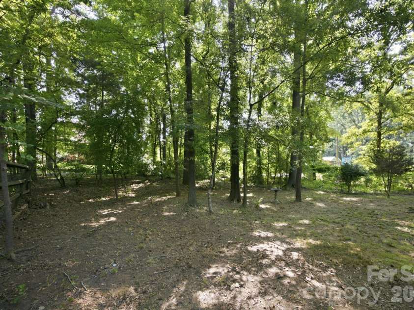 699 Wyndale Drive, Rock Hill, SC 29730.  MLS# CAR4395303, YatesRealty ID 37811. Backyard