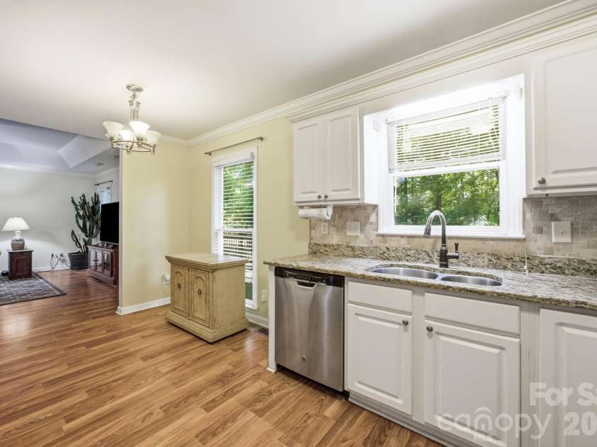 699 Wyndale Drive, Rock Hill, SC 29730.  MLS# CAR4395303, YatesRealty ID 37811. Kitchen and Dining