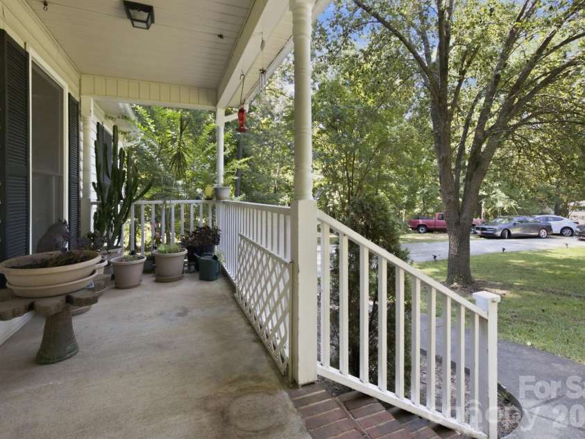 699 Wyndale Drive, Rock Hill, SC 29730.  MLS# CAR4395303, YatesRealty ID 37811. Relaxing Front Porch