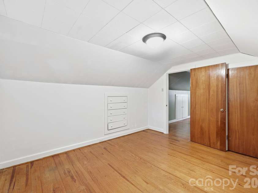 217 Queen Anne Road, Salisbury, NC 28144.  MLS# CAR4402588, YatesRealty ID 37812. 
