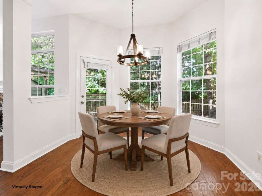 6832 Charter Hills Road, Charlotte, NC 28277.  MLS# CAR4396784, YatesRealty ID 37813. Cozy breakfast dinning area!