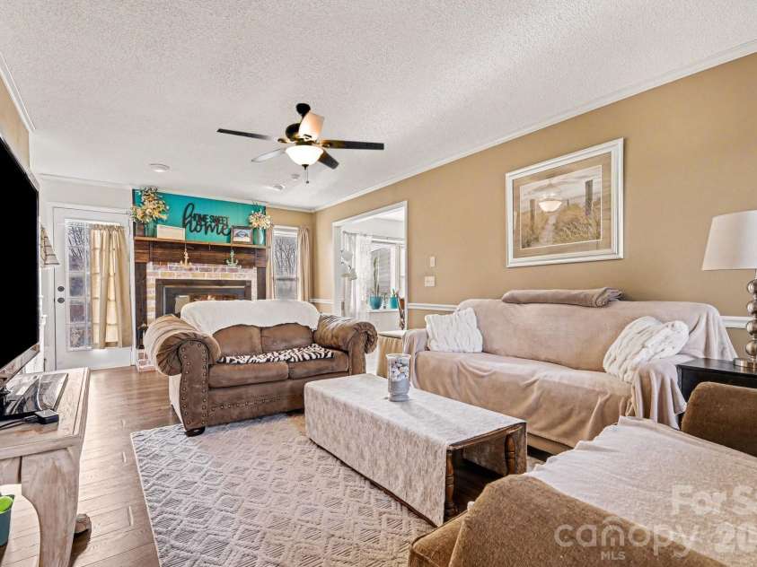 1162 Crestmont Drive, Concord, NC 28025.  MLS# CAR4357805, YatesRealty ID 37818. 