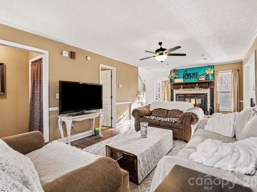 1162 Crestmont Drive, Concord, NC 28025.  MLS# CAR4357805, YatesRealty ID 37818. 
