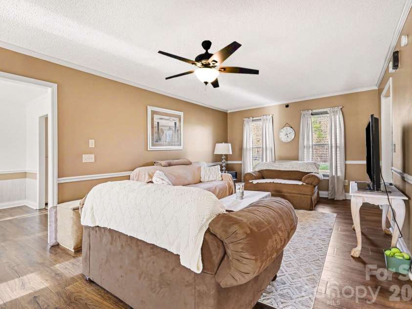 1162 Crestmont Drive, Concord, NC 28025.  MLS# CAR4357805, YatesRealty ID 37818. 