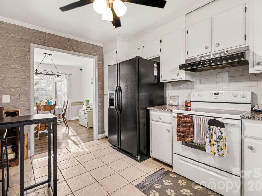 1162 Crestmont Drive, Concord, NC 28025.  MLS# CAR4357805, YatesRealty ID 37818. 